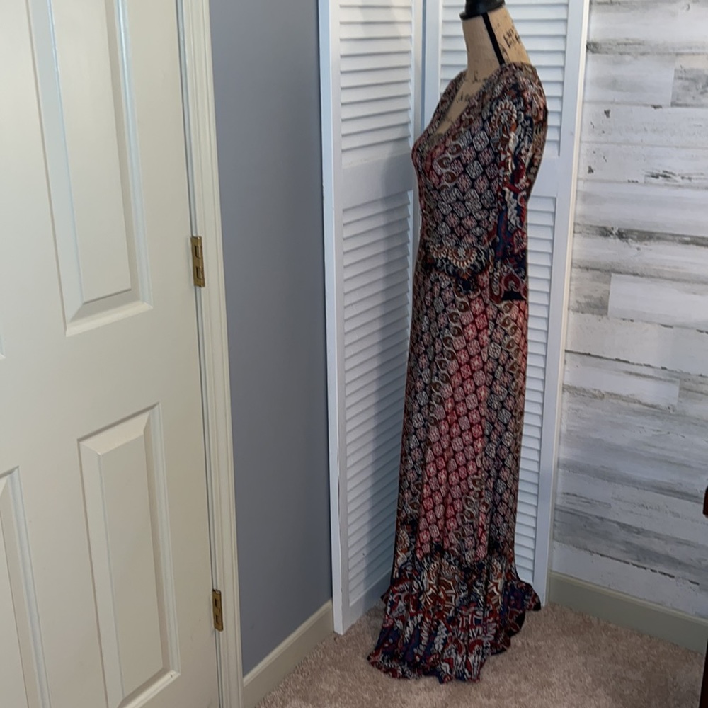 On Trend size medium dress - Picture 3 of 5